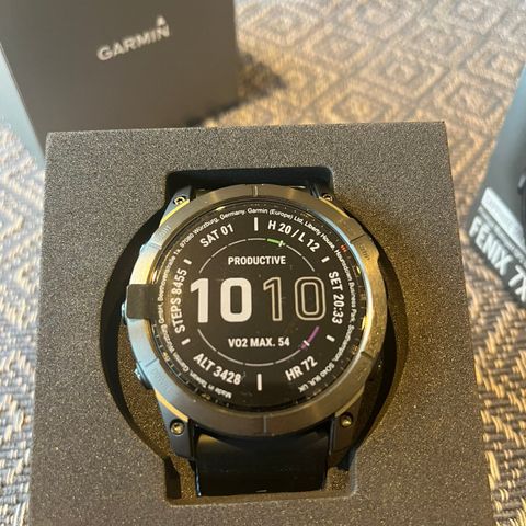 Ubrukt Garmin Fēnix 7x Sapphire Solar selges