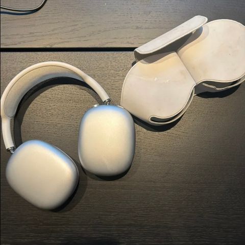 Apple AirPods Max