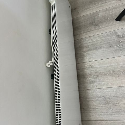 Adax panelovn 1400w