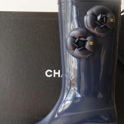 NY Chanel Camellia Rainboots / Gummistøvler Mørkeblå