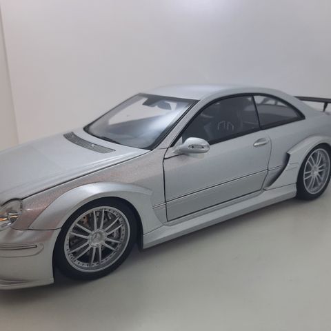 1/18 KYOSHO - MERCEDES BENZ CLK DTM AMG