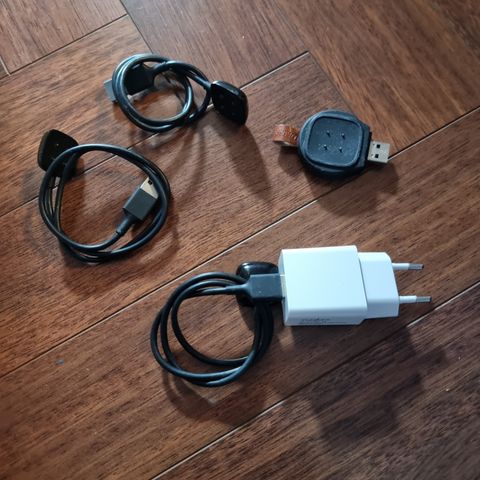 Fitbit Sense & Versa 3 USB ladekabel