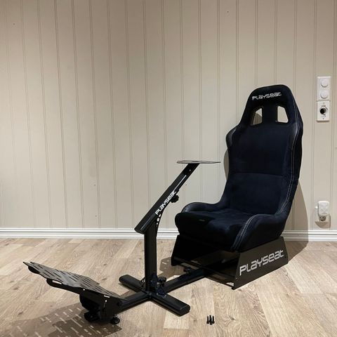 PLAYSEAT Evolution i Alcantara stoff - Pent brukt