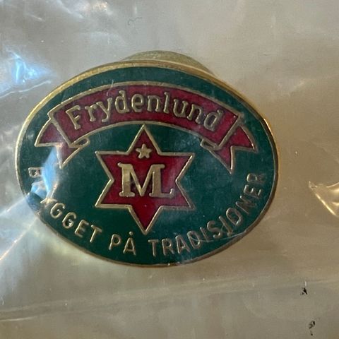 Pins (Frydenlund)