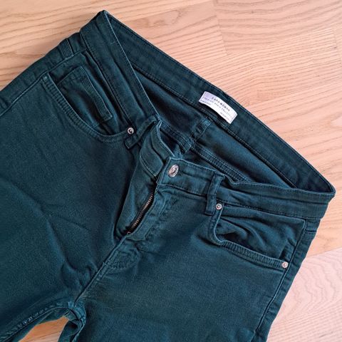 💚 Dame bukse grønn jeans fra Zara