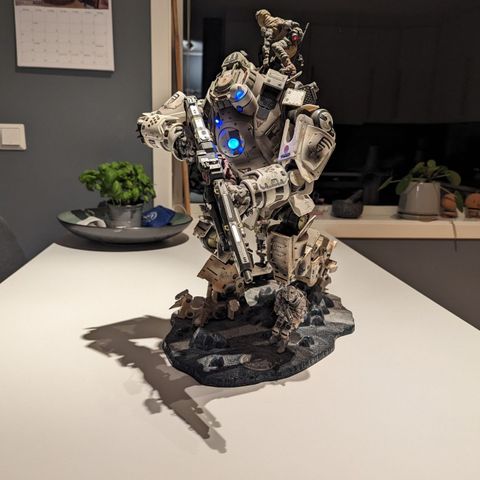 Titanfall collectors edition statue