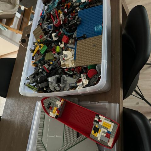 Masse Lego selges