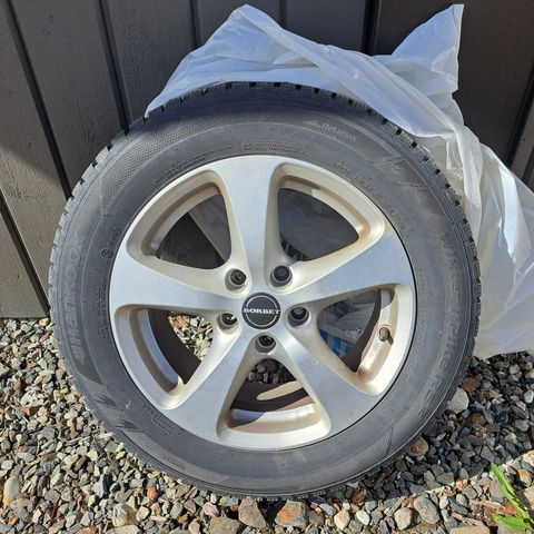 Vinterhjul med pigg 205/60 R16 ET48 5x112