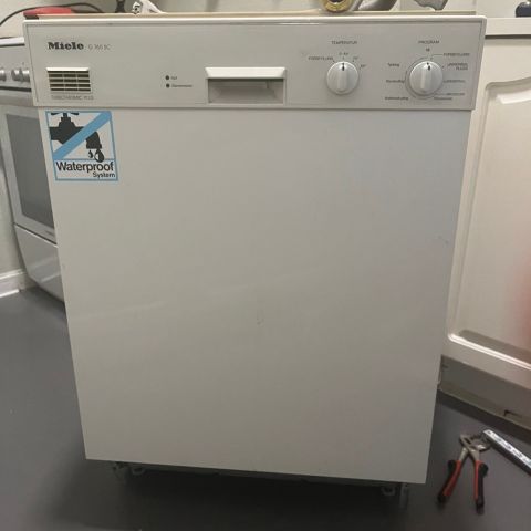 Miele oppvaskmaskin G765 SC defekt