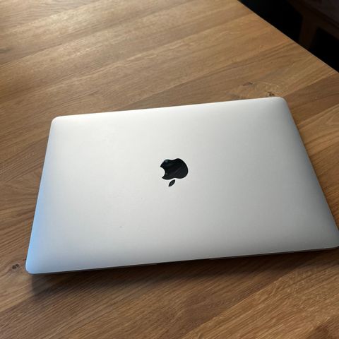 MacBook  Air M1