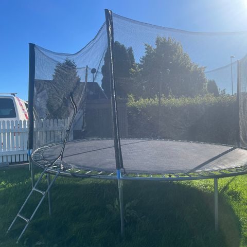 Trampoline