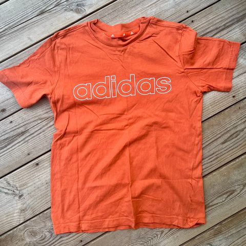 Adidas t-skjorte til jr