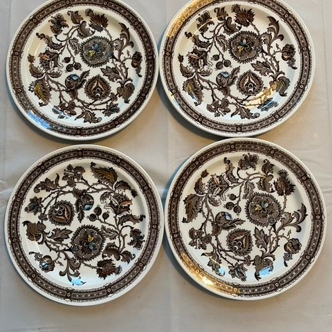 4 tallerkner i serien "Jacobean" fra Ridgway Ironstone Staffordshire England