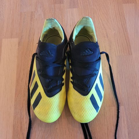 Adidas Fotballsko Str 32