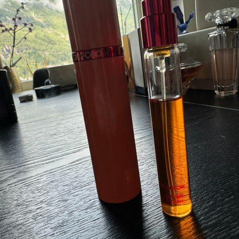 TOM FORD Private Blend Bitter Peach EdP 10 ml parfyme