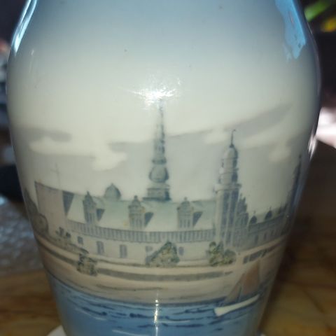 Vintage Royal Copenhagen Porselen Vase. Danmark. Modell 4571