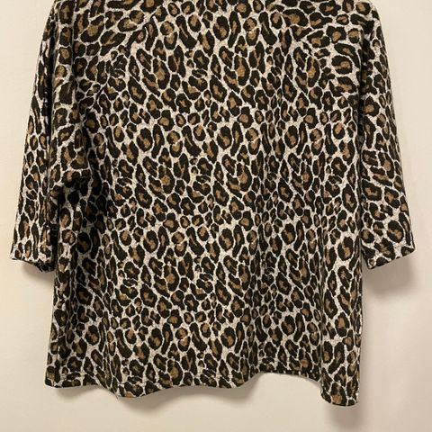 Genser i Leopard-print M