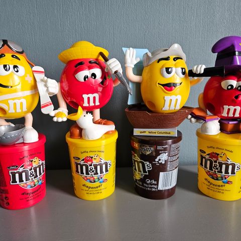 M&M dispenser, 4 stk samlet.