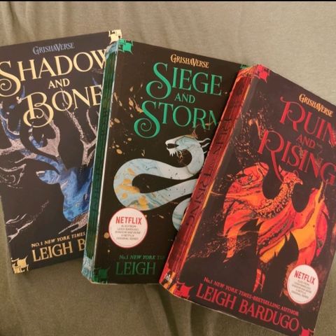 Shadow and Bone serien