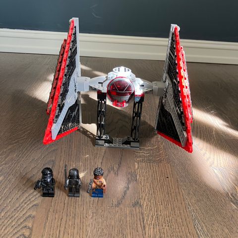 LEGO Sith Tie Fighter (75272) | Med minifigurer | Ferdig bygd | Må hentes