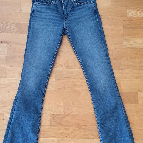 Levis bootcut jeans