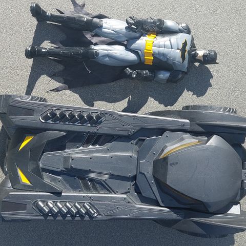 Batman og batmobile