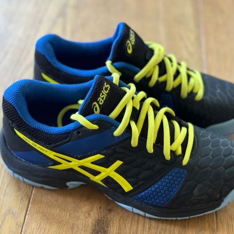 Asics håndballsko / gymsko str. 36