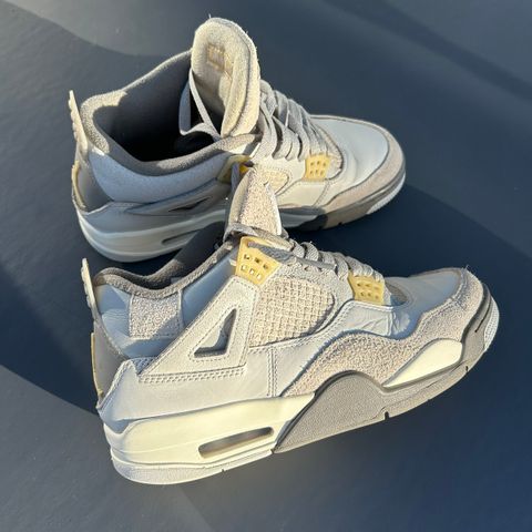 Jordan 4 Craft Photon Dust