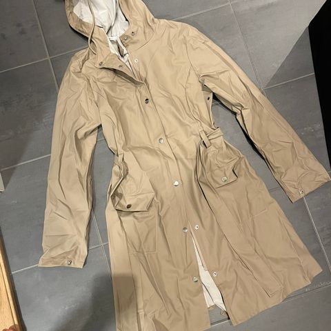 Rains regnjakke trenchcoat med knyting