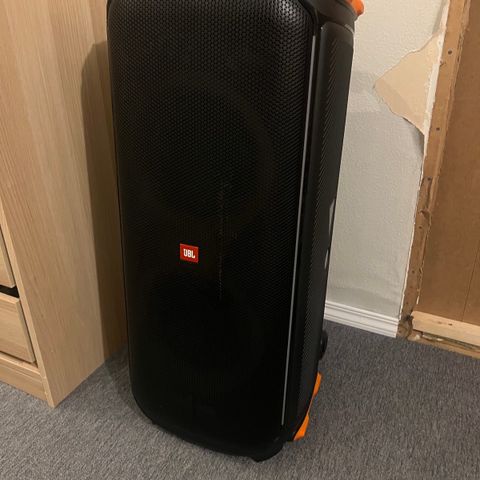 JBL Partybox 710