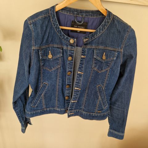 Jeans kort jakke str 40