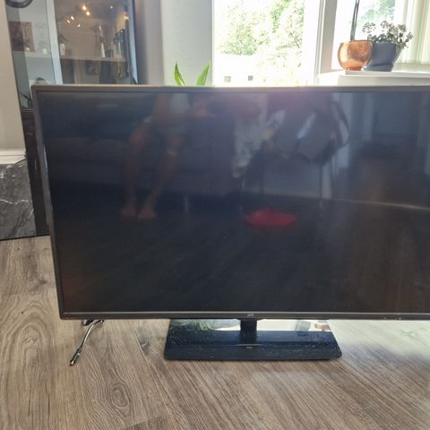 JVC TV 50  Full HD LED TV.