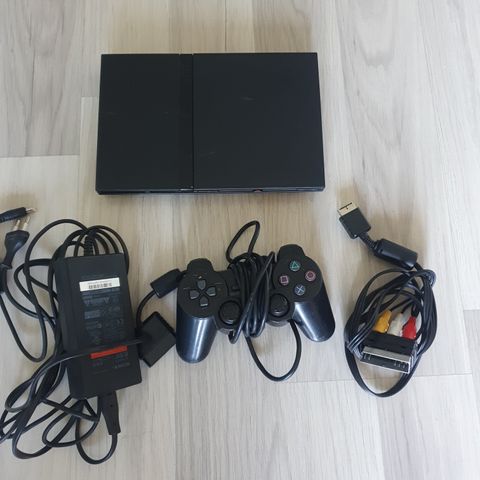 Ps 2 spillkonsoll