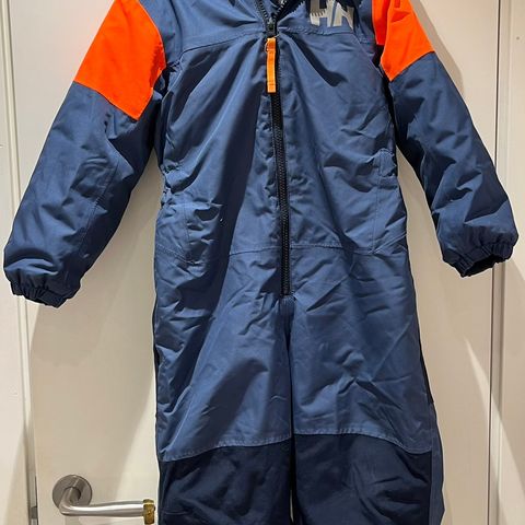 Pent brukt vinterdress fra Helly Hansen