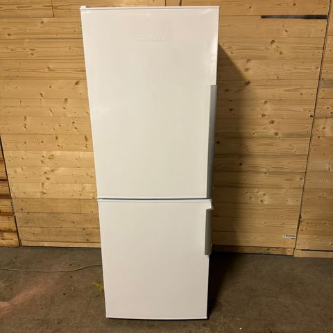 Blomberg kombiskap hvit - 150cm - kan levere