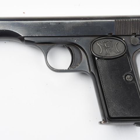 FN Browning M/1910 kaliber .32ACP (7,65 mm) med hylster RESERVERT