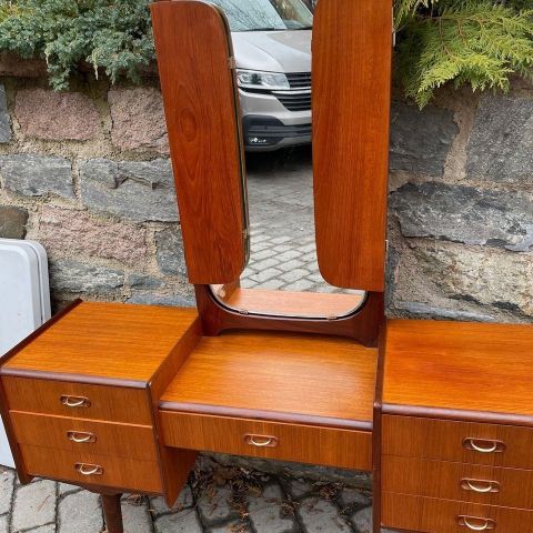 Retro teak flott kommode/sminkebord- Hent eller få levert