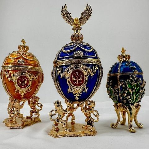 3 Imperial Style Egg with Crown and Lions - Smykkeskrin - Gullbelagt