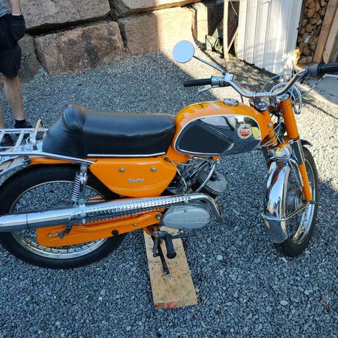 1.5 Tonn moped deler fra 1960/70/80/90. Sachs-Puch-Zundapp-Suzuki-Honda-Yamah