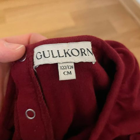 Gullkorn julekjole i str 122/128