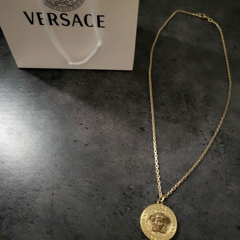 Versace kjede