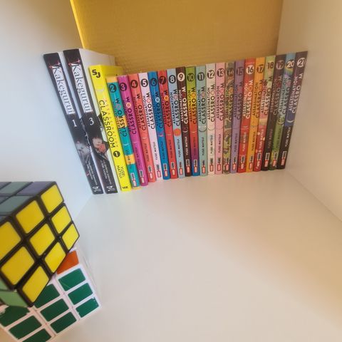 samling av Manga-bøker på spansk