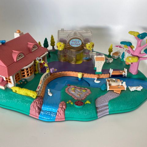 Polly Pocket boutique