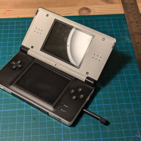 Nintendo DS Lite