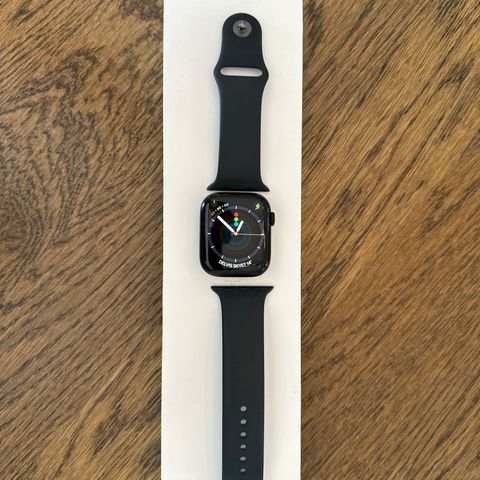 Apple Watch Series 7 45 mm GPS + eSIM midnatt alu