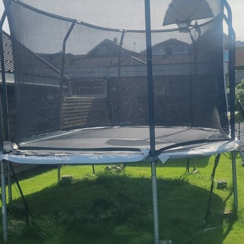 Pro Flyer Airbounce trampoline 4,57 meter med basketkurv