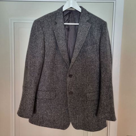 Flott donegal tweed blazer i ull fra Magee 🤎