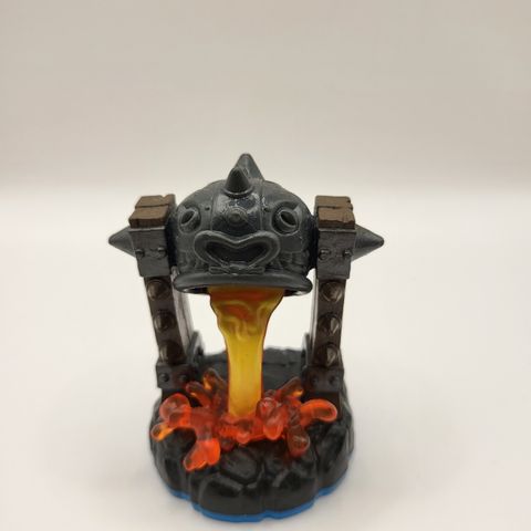 SKYLANDERS: FIERY FORGE