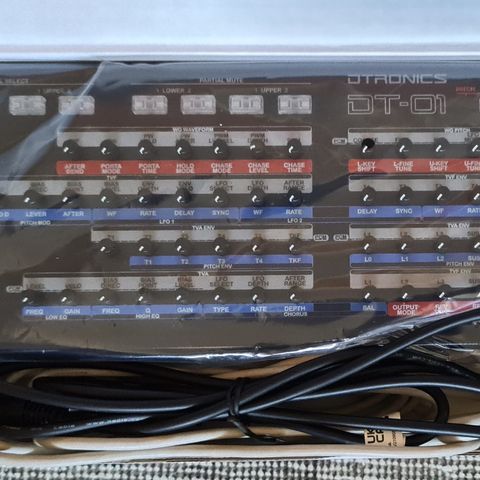 Roland D-50 - D-500-D-05 Dtronics DT-01 Hardware kontroller