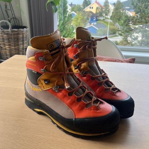 Scarpa fjell sko Gore Tex/Vibram st.46